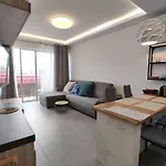 Income Spain Las Palmas