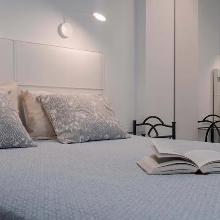 Income Spain Apartament