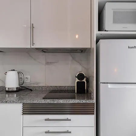 Income Spain * Las Palmas de Gran Canaria