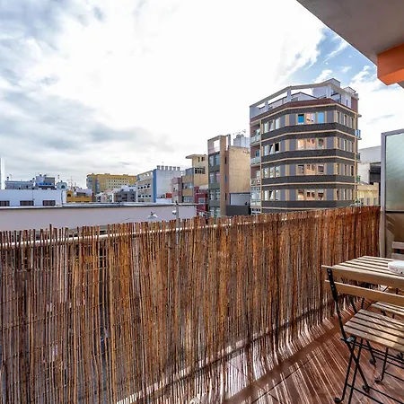 Income Spain * Las Palmas de Gran Canaria