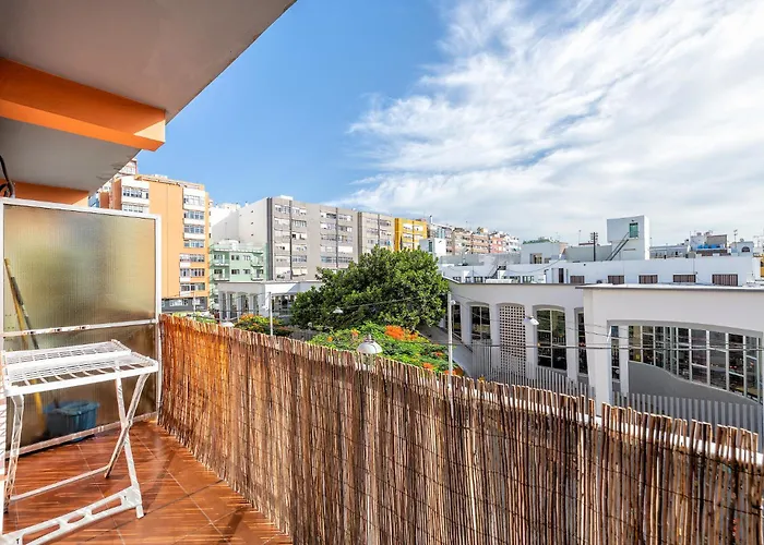 Income Spain Лас-Пальмас-де-Гран-Канарія