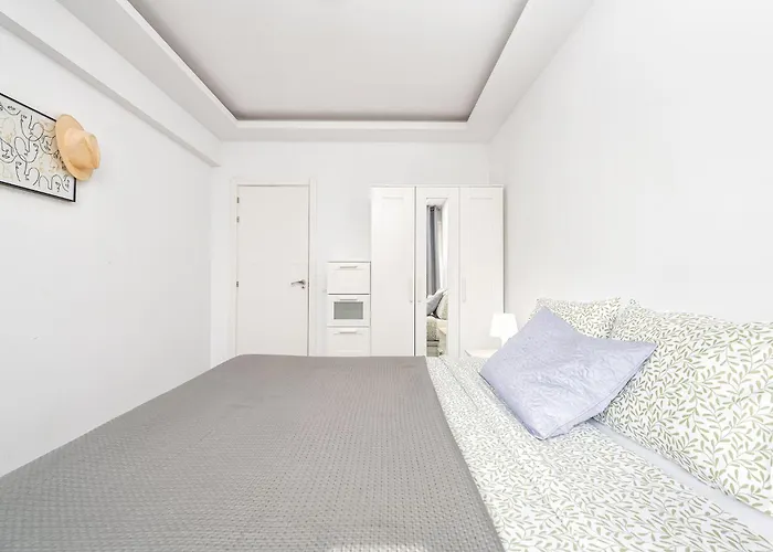 Income Spain 라스팔마스