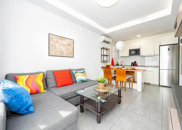 Income Spain Λας Πάλμας ντε Γκραν Κανάρια